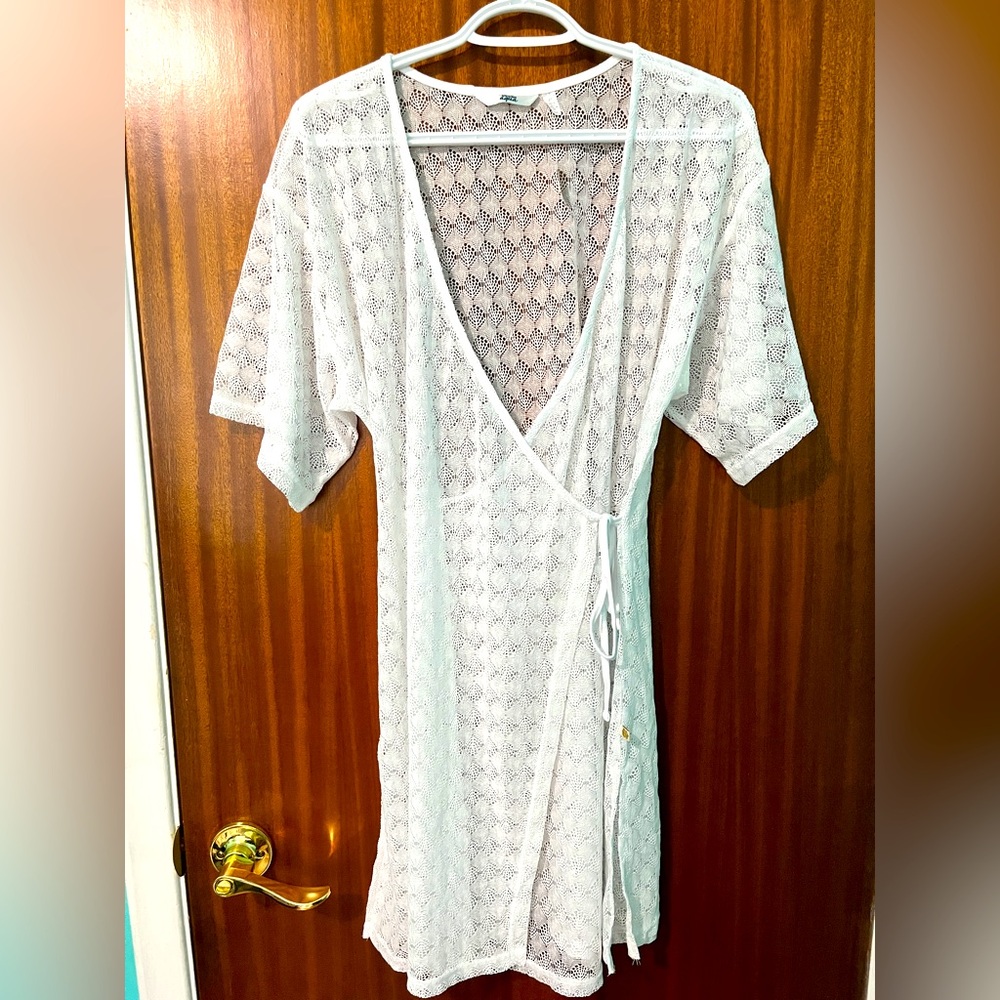 La Vie En Rose Swim Coverup - White